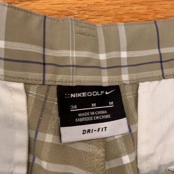 Nike golf shorts - Picture 3 of 5
